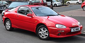 1992 Mazda MX-3 ABS 1.8 Front.jpg